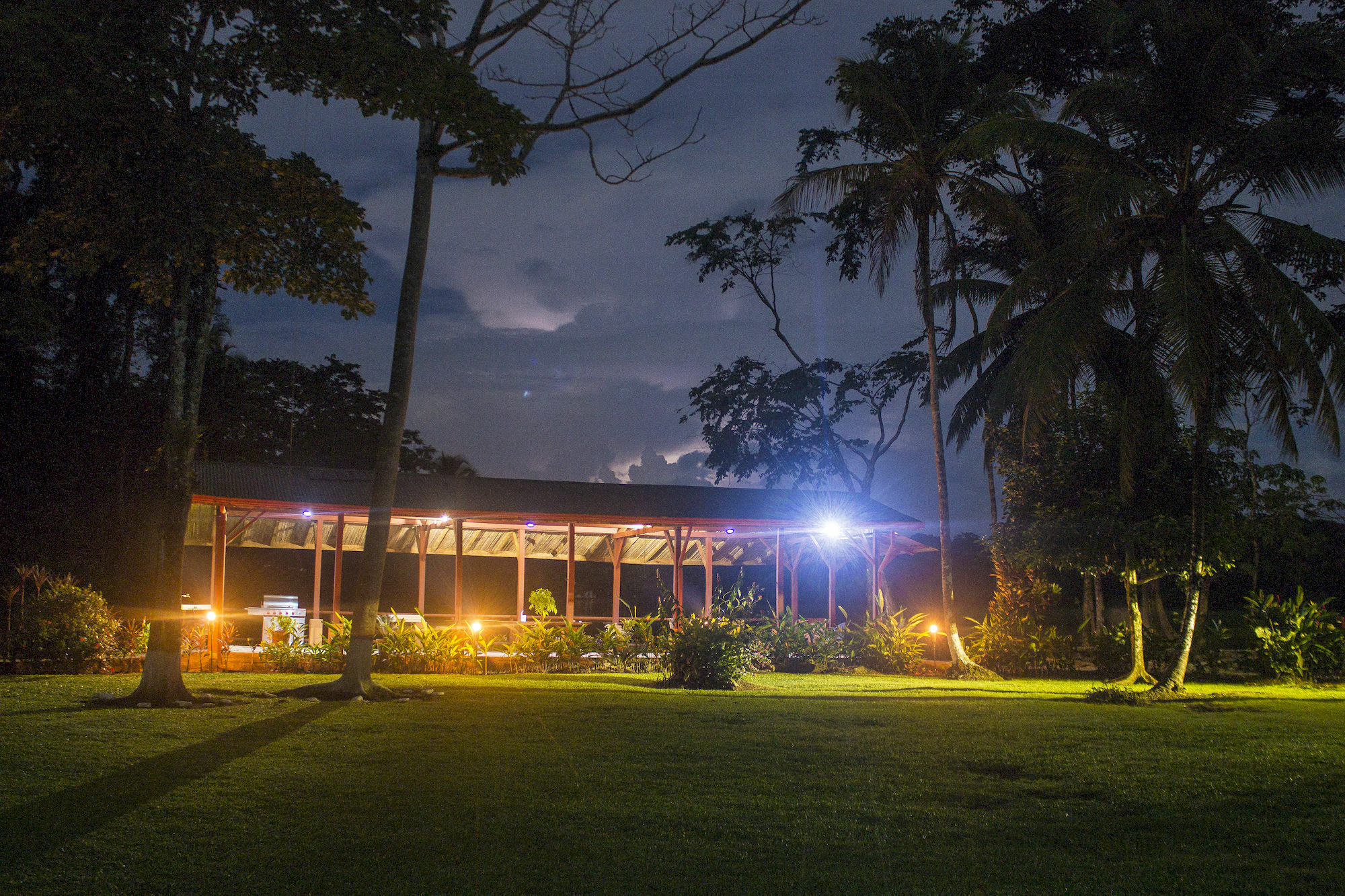 Lirio Lodge Barra de Pacuare Exteriér fotografie